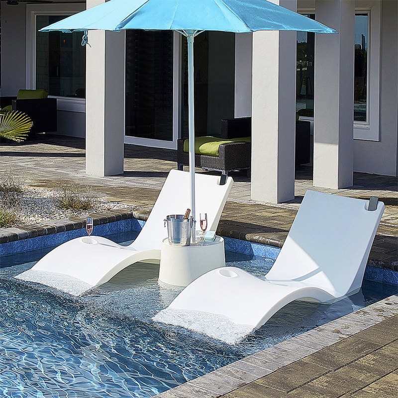 pool loungers set of two